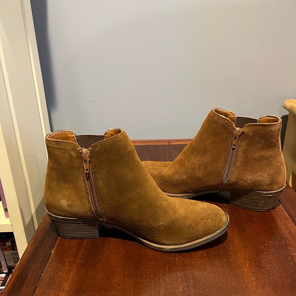 KENSIE GARRY COGNAC BROWN SUEDE ANKLE BOOTIES - Picture 4 of 5